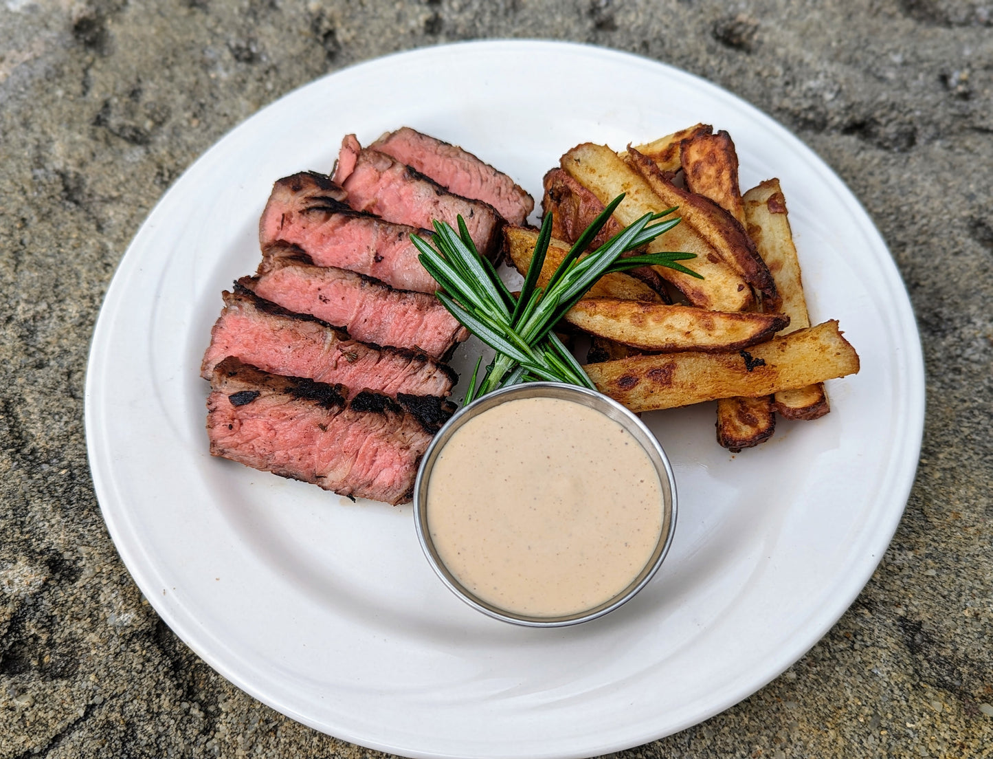 Steak Frites w/ Roasted Onion Aioli